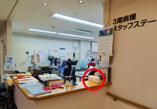 汐田総合病院様での活用事例 ナースステーションにLinkit Gearが設置されている様子